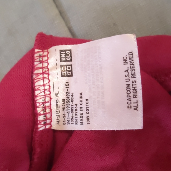 Uniqlo x Capcom Street Fighter maroon M. Bison tee XXS - Picture 8 of 8